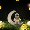 Милая фигурка космонавта из космоса, игрушки-экшн-фигурки, статуэтка для витрины, декор для дома, гостиной, офиса, украшение для приборной панели автомобиля