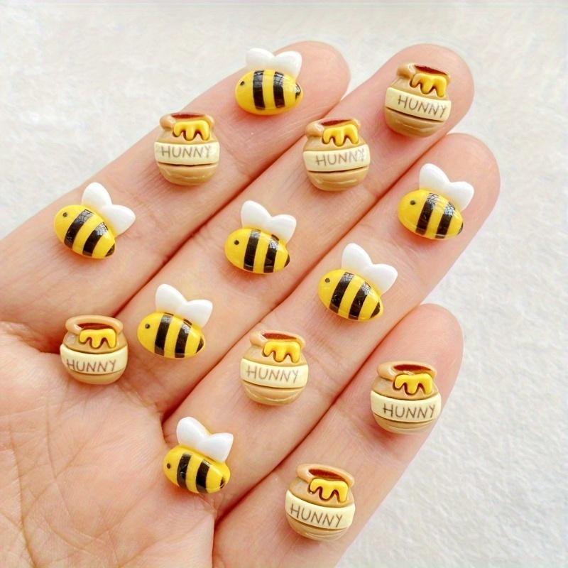 100pcs Cute Cartoon Bee Nail Art Accessories DIY Nail Art Hand Drawn Flat Back Accessories, Scrapbook Accessories Jewelry Making