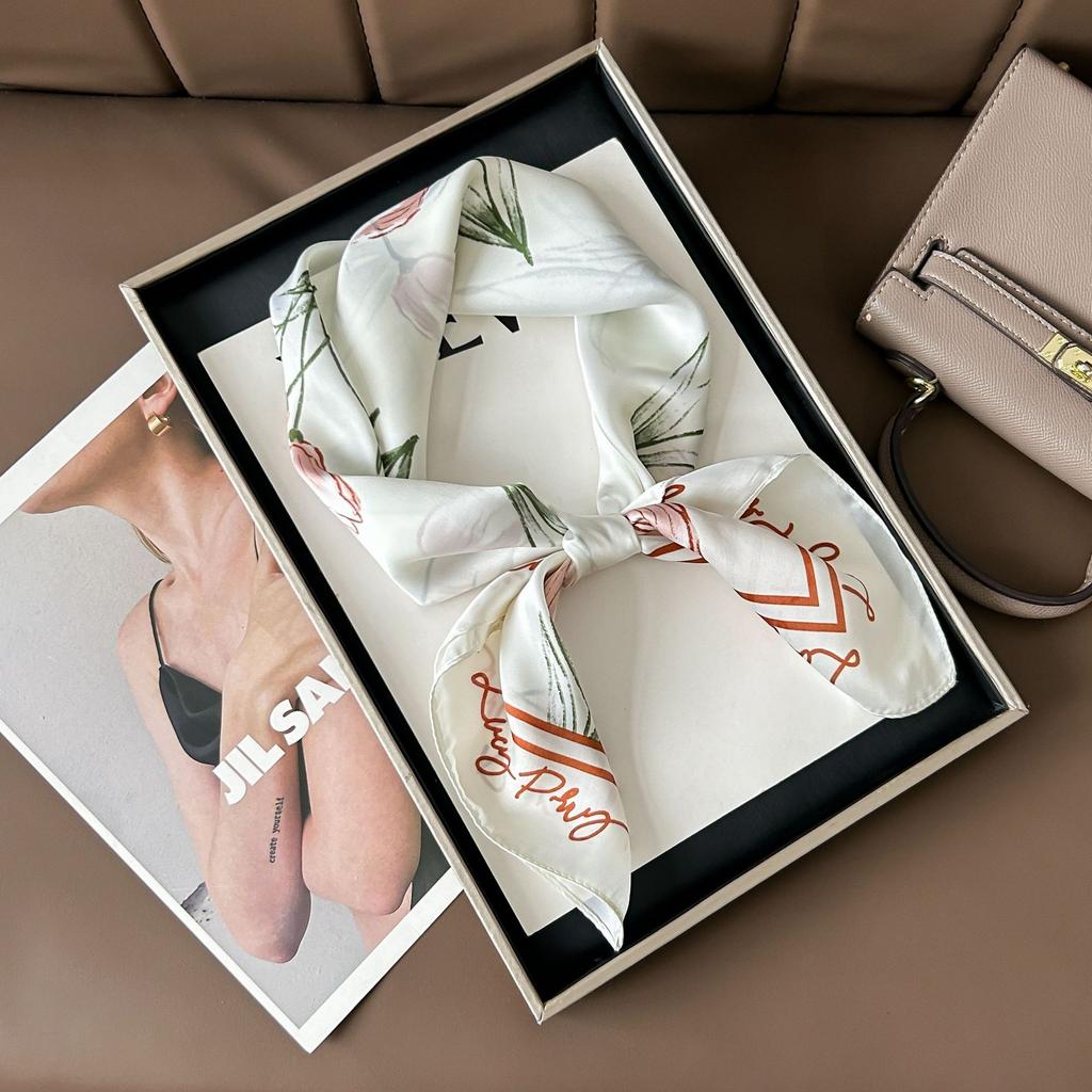 Шелковый шарф женский модный универсальный высокий смысл 70 квадратный шарф защита шеи шарф ретро шарф сумка