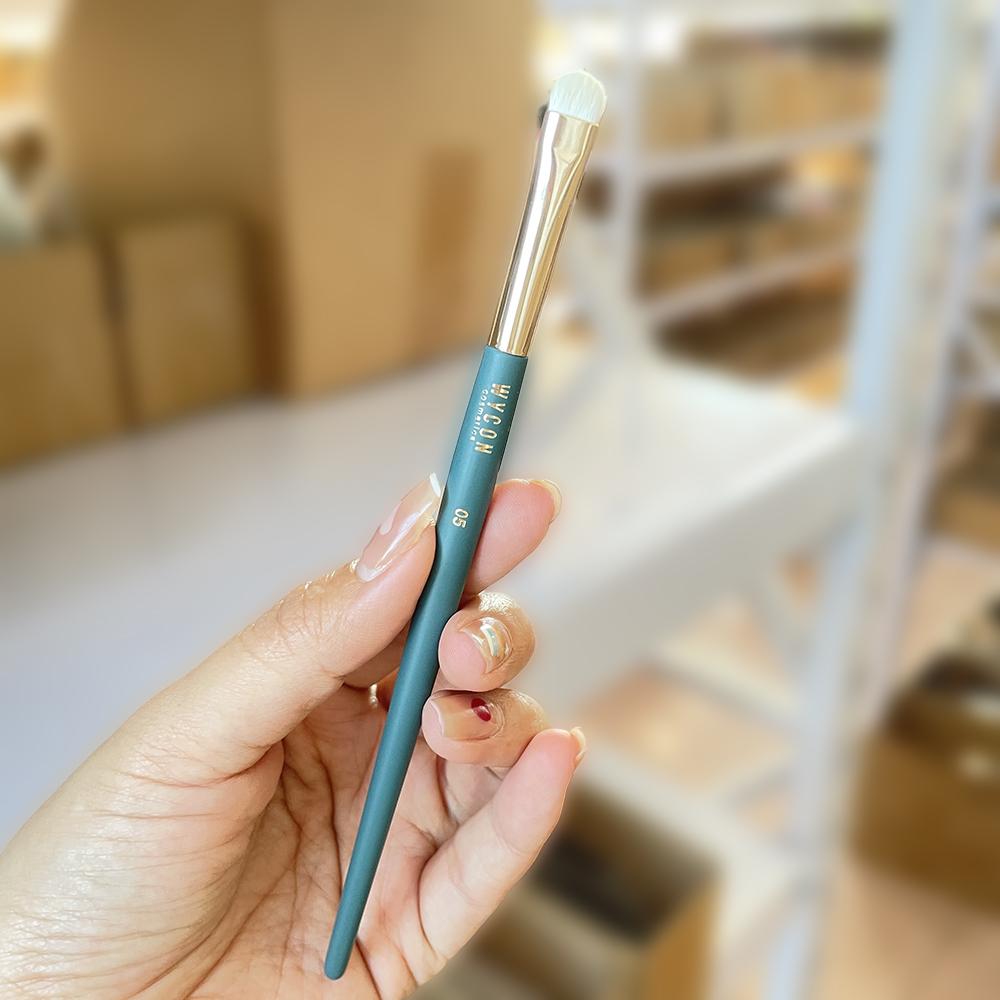 Набор кистей для макияжа wycon 01 Мягкая основа 02 Консилер 03 Пудра для щек 04 Тени для век 05 Плоские короткие косметические кисти для теней для век