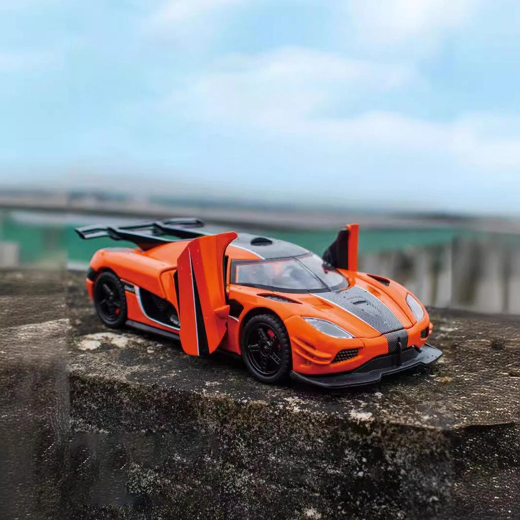 1/32 Koenigsegg ONE 1 литая спортивная модель автомобиля гоночные автомобили модель имитация звука и света детская игрушка подарок