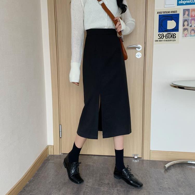 Women's Black High-Waist Midi Skirt with Side Slit, Plus Size, A-Line Design for Autumn/Summer 2024