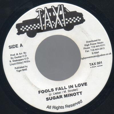 7-дюймовая пластинка SUGAR MINOTT - Fools Fall In Love TAX001 Taxi Ямайский Регги, Ска и Даб Б/У