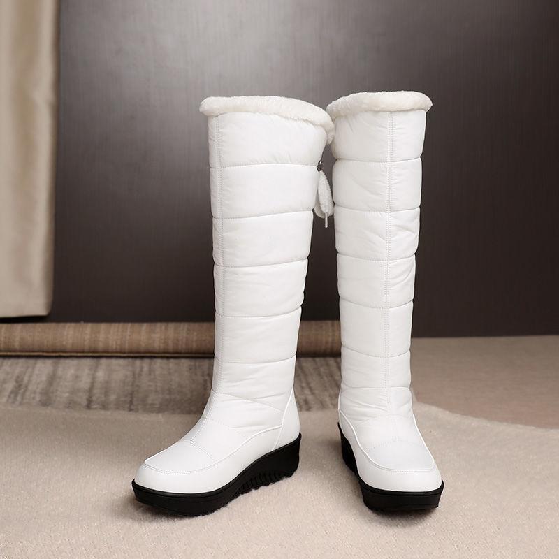 Водонепроницаемая зимняя обувь для женщин, теплые меховые плюшевые повседневные сапоги на танкетке до колена, черные, белые, дождевые туфли для женщин