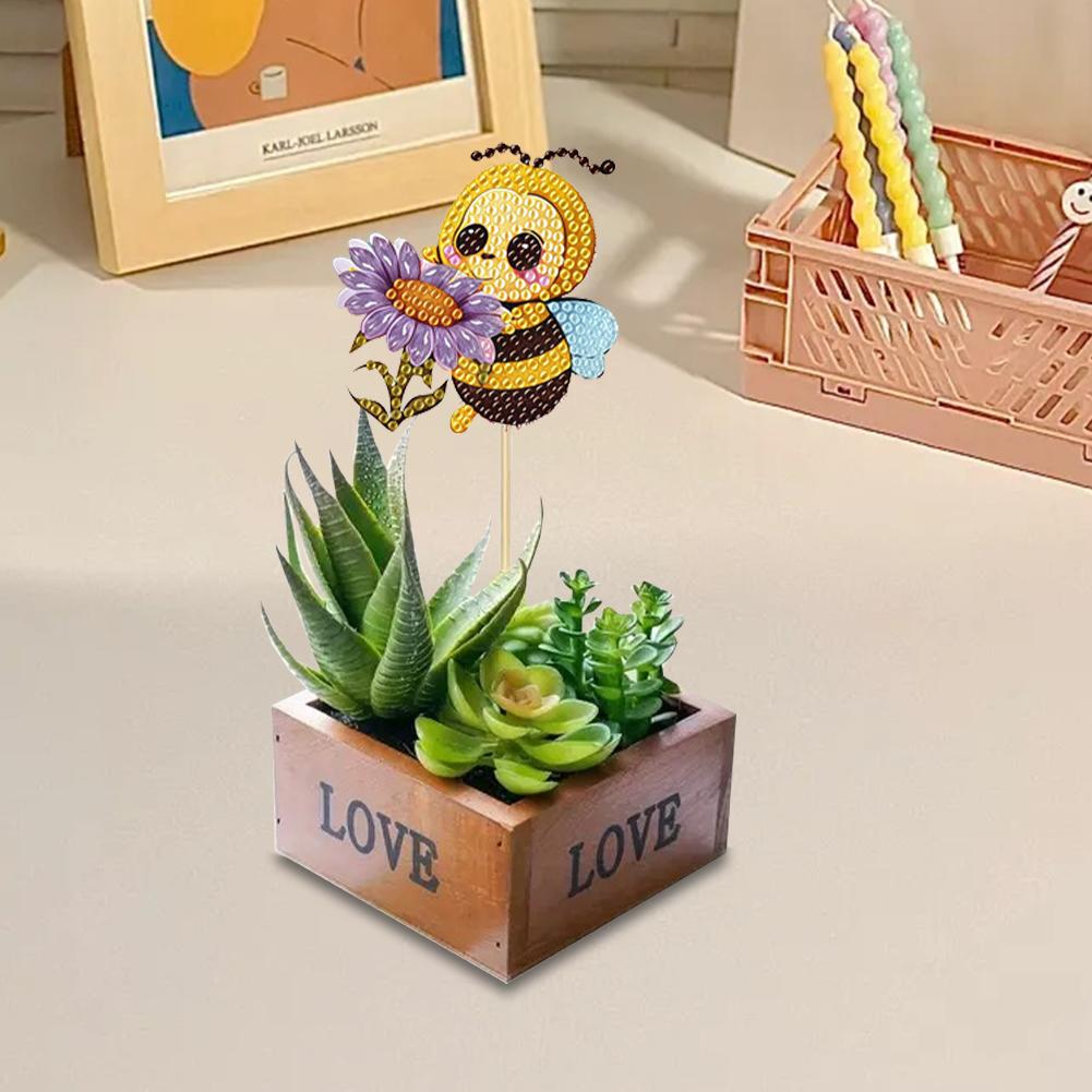6Pcs Bee Stakes Diamond Painting Kits Animal Diamond Art Kits Diamond Art Garden Decor Kits for Flower Plant Pot