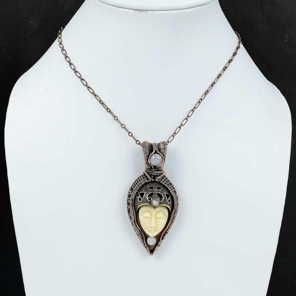 Белый резной костяной кулон в виде лица, медная проволока, обернутая в ювелирное изделие, кулон с радужным лунным камнем, ювелирное изделие ручной работы из драгоценных камней, медный кулон в подарок для женщин