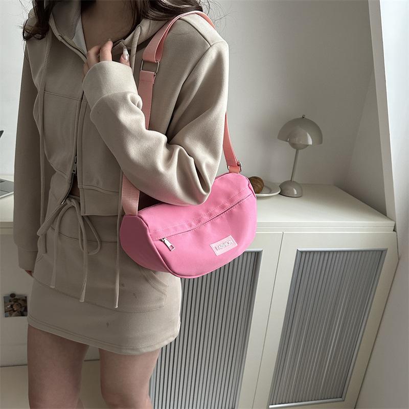 Большая вместительная модная повседневная сумка, весенняя новая модная сумка через плечо на одно плечо, корейская версия, универсальная сумка для пельменей, женская сумка