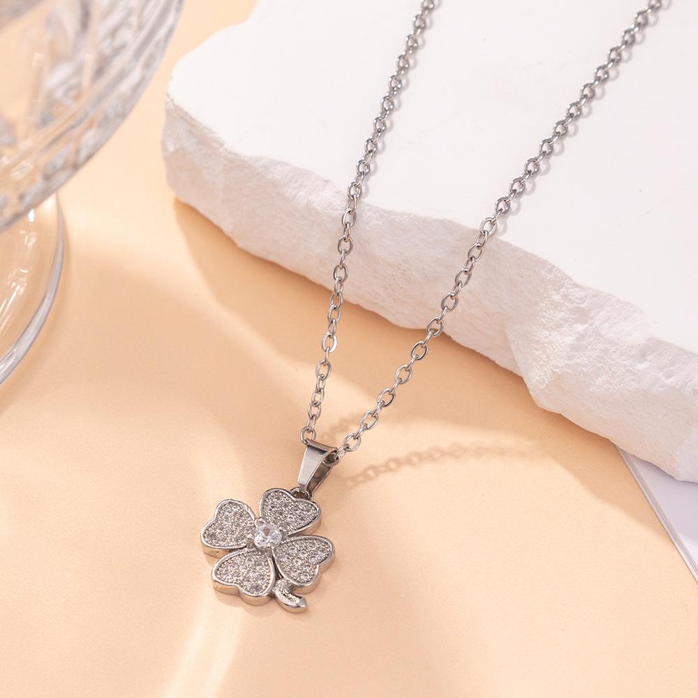 Ожерелье с подвеской в ​​виде цветка из циркона: Элегантные украшения-цепочки на ключицу для женщин