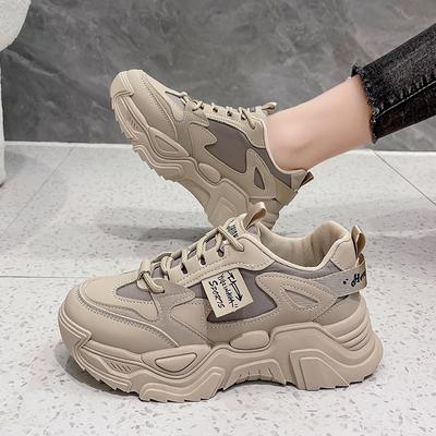 Модная спортивная и повседневная женская обувь