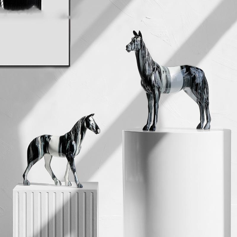 Nordic Light Luxury Horse Ornaments Creative Hunting Living Room Desktop Entrance Office Wine Cabinet Home Decoration Gift