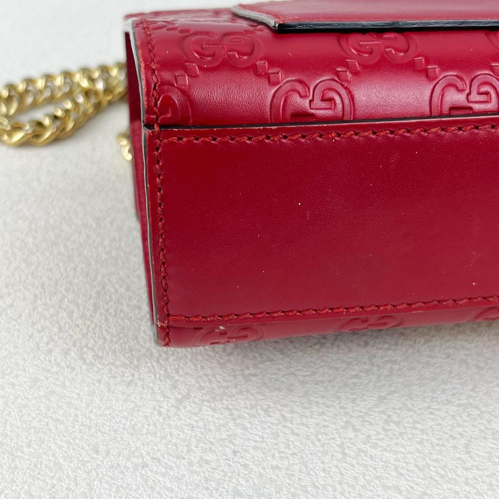 [Pre-Owned] Padlock Metal Lock Buckle Bag Monogram Logo Embossed Leather Box Bag Chain Shoulder Crossbody Bag Small - Excellent #1UTW1W7
