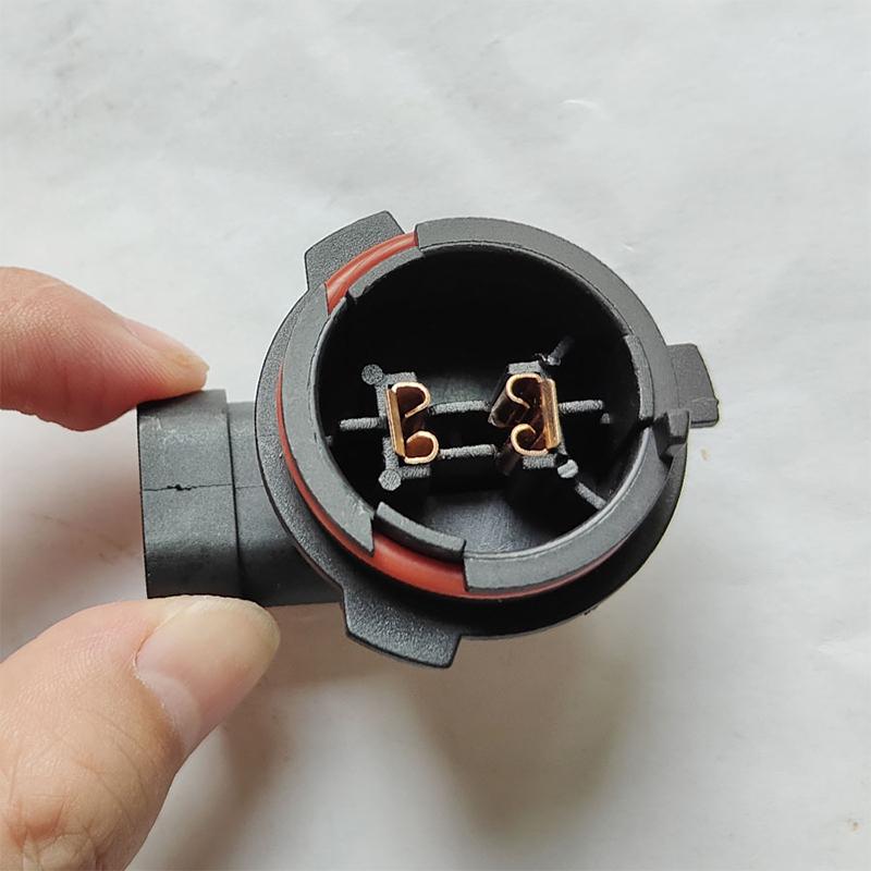Hot Sale 1Pcs Headlight Bulbs Holder High Quality H7 Halogen Lamp Adapter Base 1226084 For Astra G Zafira A For Opel Bulbs 7