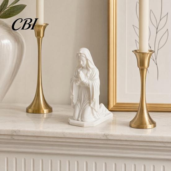 Compact Decorative Figurine Western Realistic Figure Ornament, 3D Printed Sculpture, Matte White Ornament Durable PLA Statue, Stable Hexagonal