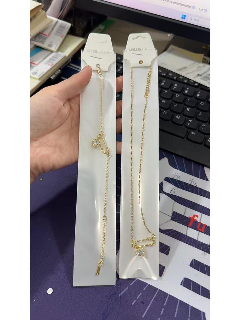 Женское ожерелье с подвеской в виде сердца и булавки из циркона - Роскошная цепочка из титановой стали