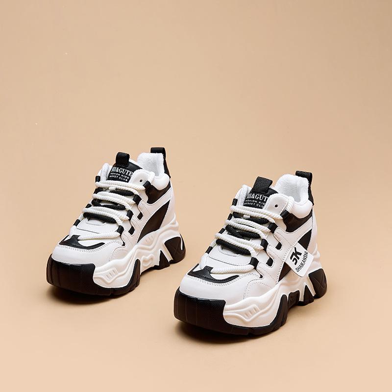 Женские туфли Dad Shoes из натуральной кожи на толстой подошве, увеличивающие рост и отделанные бархатом, повседневные спортивные кроссовки осень/зима 2024 года.