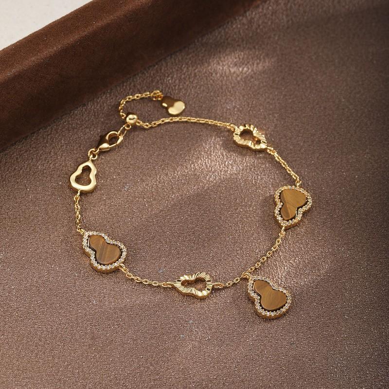 Elegant Gold-Plated Pendant Bracelet Women Modern Chinese-Inspired Geometric Design Tigers Eye Zircon Accents Lightweight