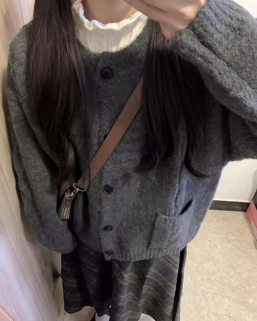 Retro Autumn Mori Girl Knitted Cardigan - Soft, Warm, Round Neck, Short Length