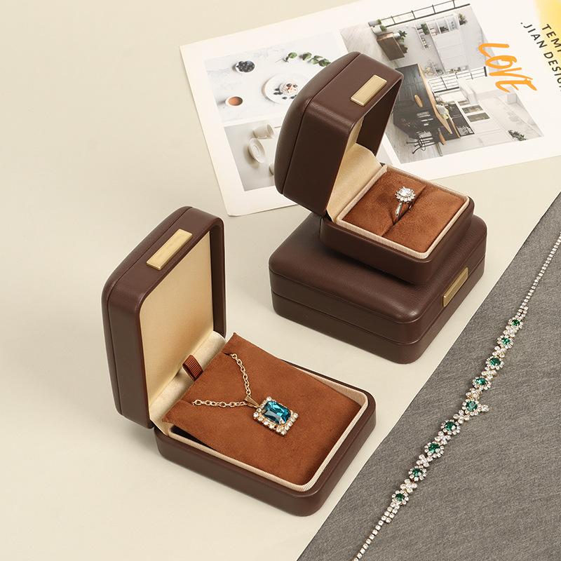 Yantong Luxury PU Leather Jewelry Box Premium Ring Case Velvet Insert Necklace Bracelet Storage Organizer Gift Packaging Custom
