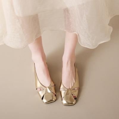 Сандалии с полым носком для женщин, золотистые туфли из мягкой кожи с квадратным носком и плоским дном с неглубоким вырезом, женская обувь больших размеров