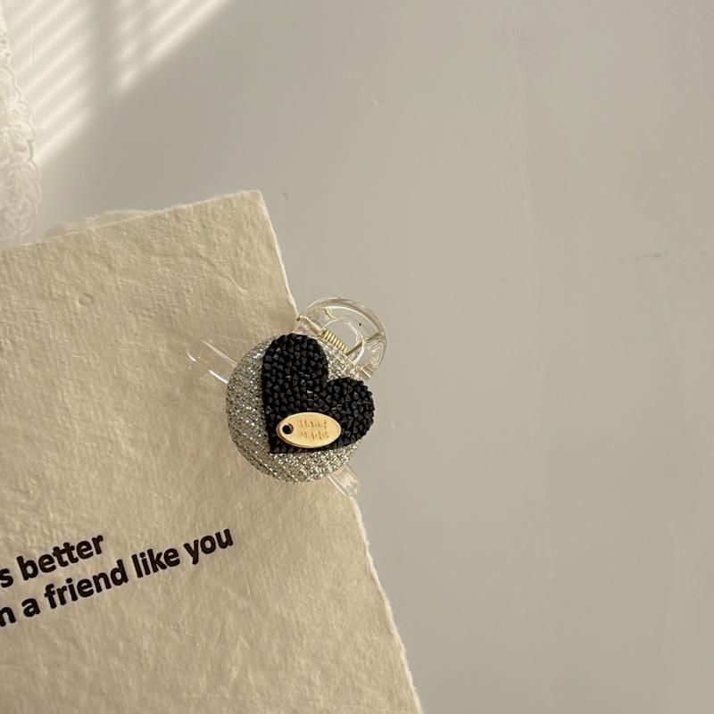 Korean Luxury Fully-Bejeweled Heart-Shaped Hair Clip, New and Niche Design for Women, High-Quality and Exquisite Hairpin