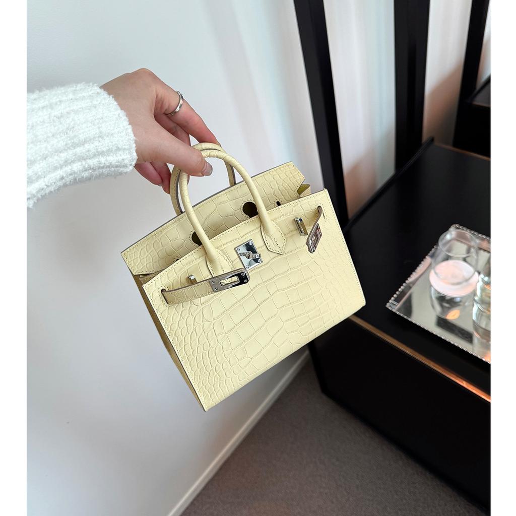 Премиальная женская сумка полуручной работы из вощеной нити с верхним слоем из коровьей кожи с матовым крокодиловым узором, мини-сумка платинового цвета 2025 г.