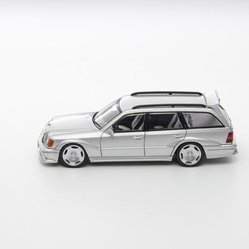 Mortal 1:64 Mercedes-benz S124 T Modeii Evo2 Clay Pot Travel Series Simulation Alloy Miniature Diecast Car Model Custom Toy Gift