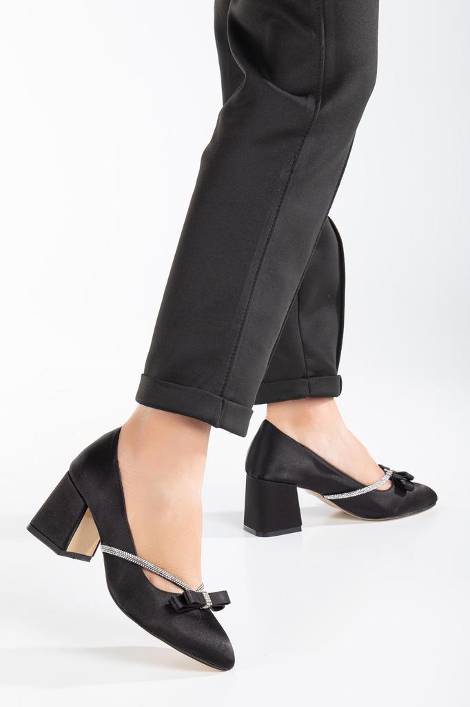 Женские большие туфли из атласной кожи больших размеров с бантиком и высоким каблуком