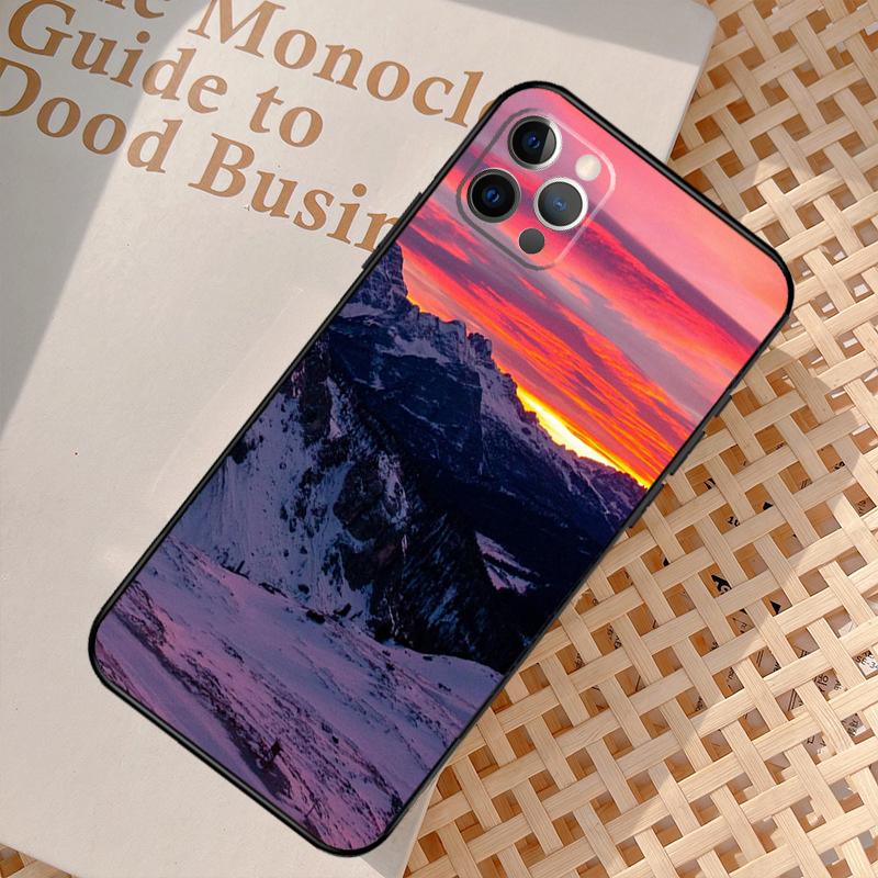 Mountain Peak Forest Phone Case For iPhone 17 Air 16 14 13 12 11 15 Pro Max 12 13 mini 15 16 Plus 16e Cover Coque