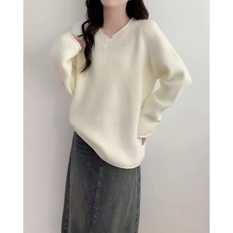 Autumn and Winter New V-neck Knitted Sweater Top Women's Soft Waxy Solid Color Versatile Good-looking and Thin Pullover Sweater