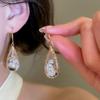 Элегантные серьги-капли из смолы с цветами: Шикарный дизайн с крючком для женщин