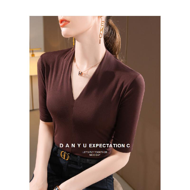 New mid-sleeve women's t-shirt 2026, elegant V-neck inner layer, stretchy base shirt, slim-fit waist top
