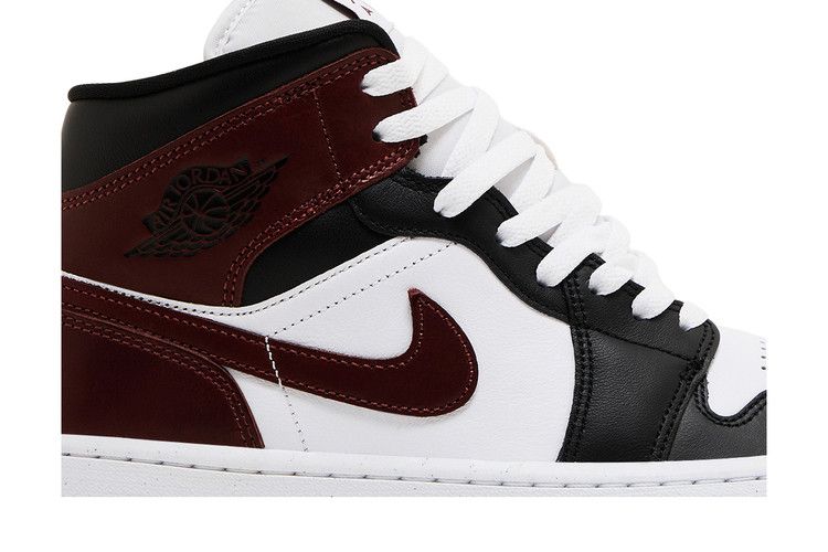 Мужские кроссовки Nike Jordan 1 Mid SE Dark Pony White/Black/Dark Pony