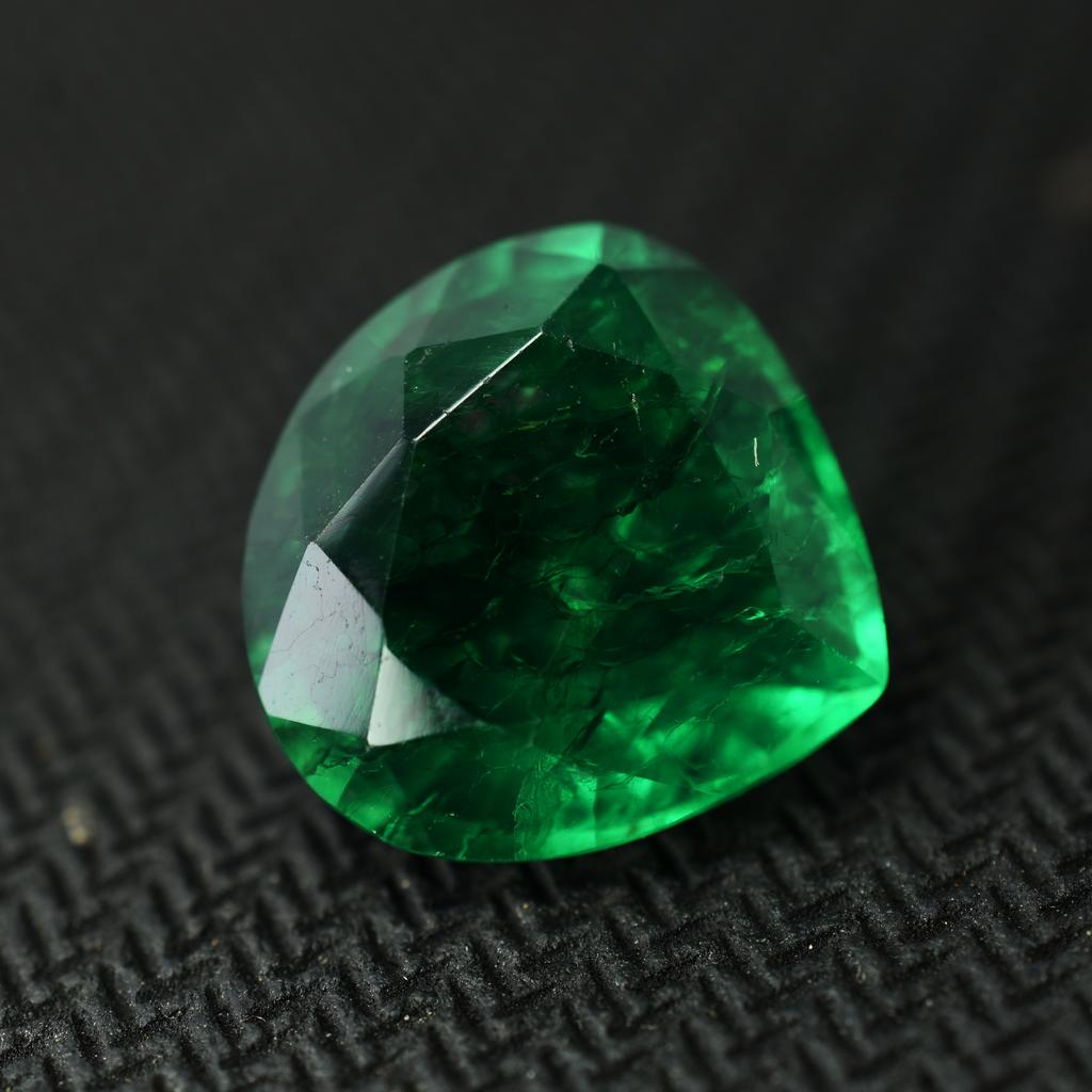Natural Green Emerald Loose Gemstone Colombian 8.90 ct Pear Shape for Jewelry Making and Crafts