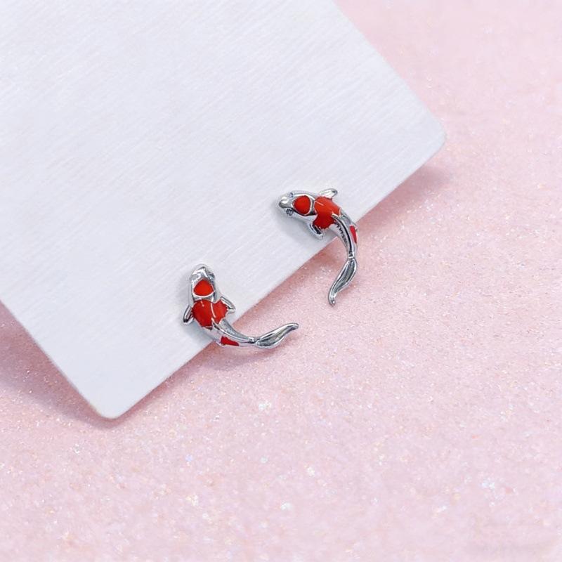 Серьги-пусеты из серебра 925 пробы с изображением рыбы кои для женщин, нишевый дизайн, высококачественные украшения для хряща уха, модные и изящные