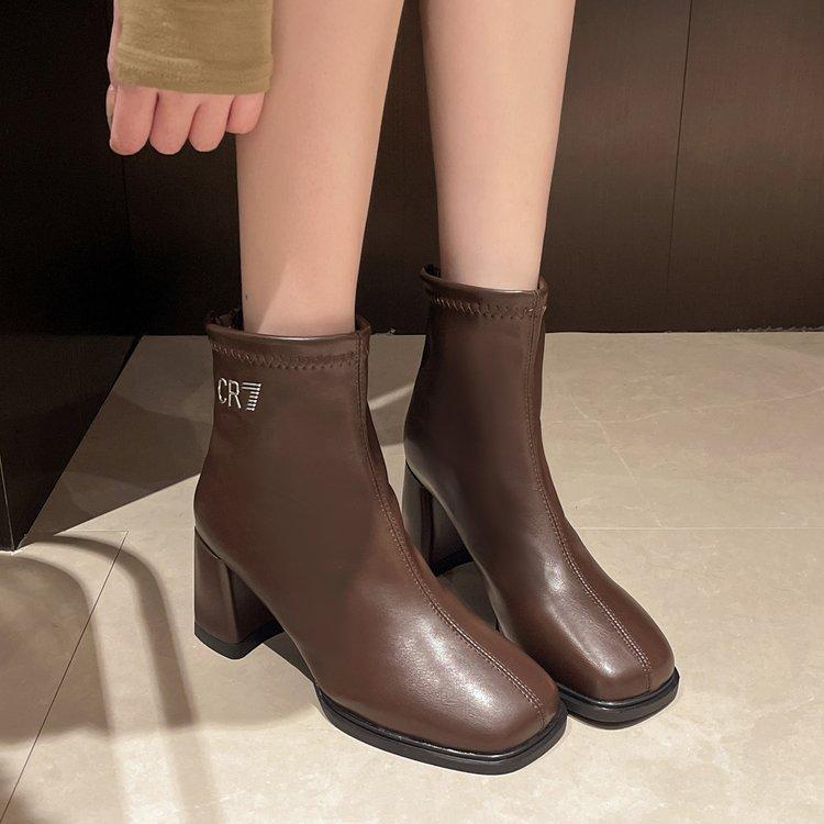 2024 Осень и Зима Новые Ботинки в Британском Стиле с Квадратным Носком Модные на Толстом Каблуке с Женской Задней Молнией