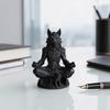 3D-печатная статуэтка медитирующего оборотня в готическом стиле Yousheng, скульптура Зверя-Воина Дзен на круглой основе, матово-черный фэнтезийный декор для стола, уникальный подарок для