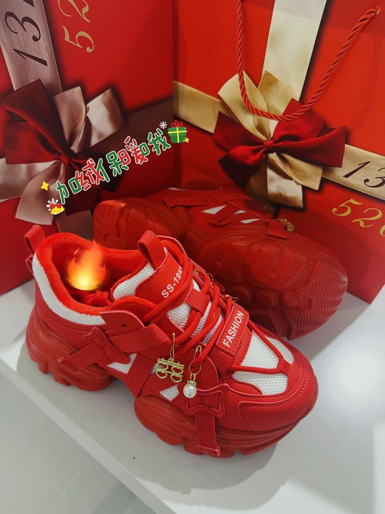 Кожаные кроссовки-папы женская обувь 2025 новая маленькая универсальная платформа красные спортивные и для отдыха новогодние туфли на высоком каблуке