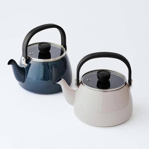 [.co.jp Exclusive] Fuji Enamel Kettle, 2.5L, Light Gray, Glass Lid for Easy Viewing and Wide Mouth for Easy Cleaning, Induction and Gas Compatible