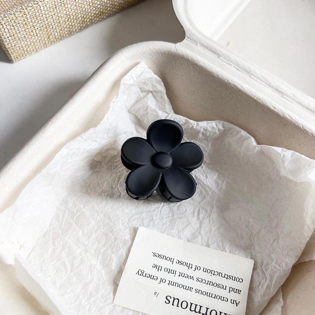 Универсальная заколка для волос в виде акулы с матовым цветочным узором для хвостиков и полузавязанных причесок