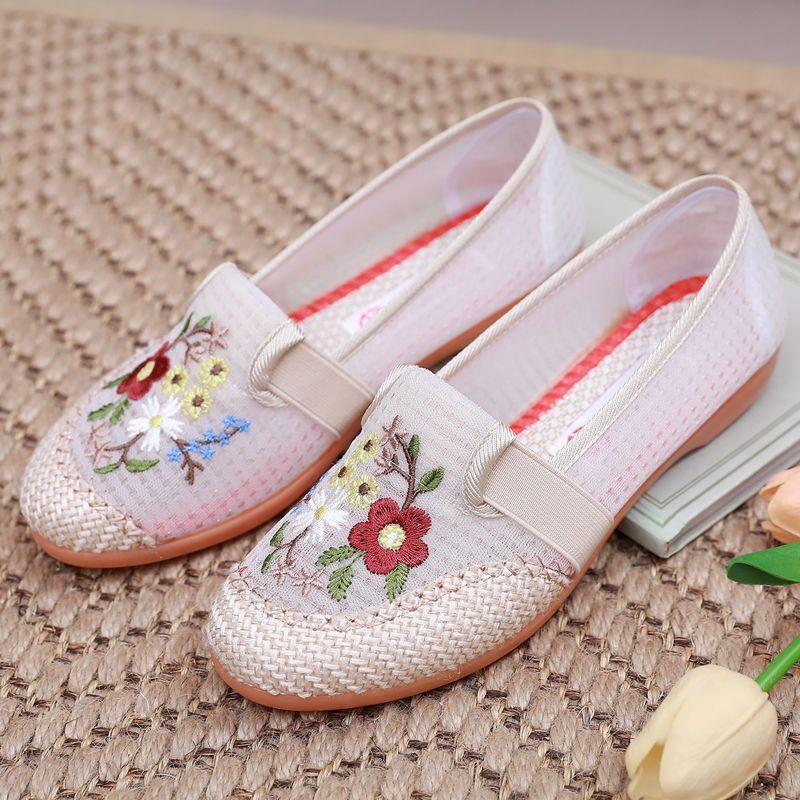 Женская обувь, туфли с вышивкой, тканевые туфли в старом Пекине, нескользящая обувь с мягкой подошвой для мам с вышивкой