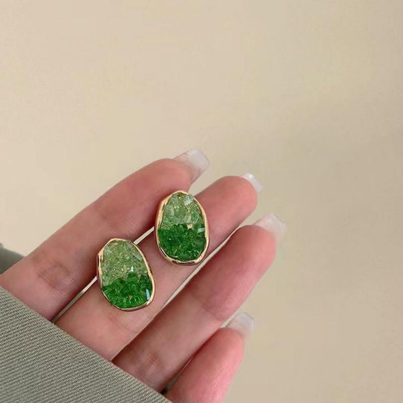 Летние серьги в корейском стиле с зелеными цветами - Элегантные, универсальные, милые пусеты для свежего, модного образа