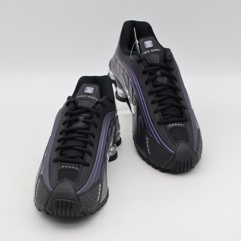 IO4546-002 Nike Shox R4 Черный Металлик Серебристый (Мужской)