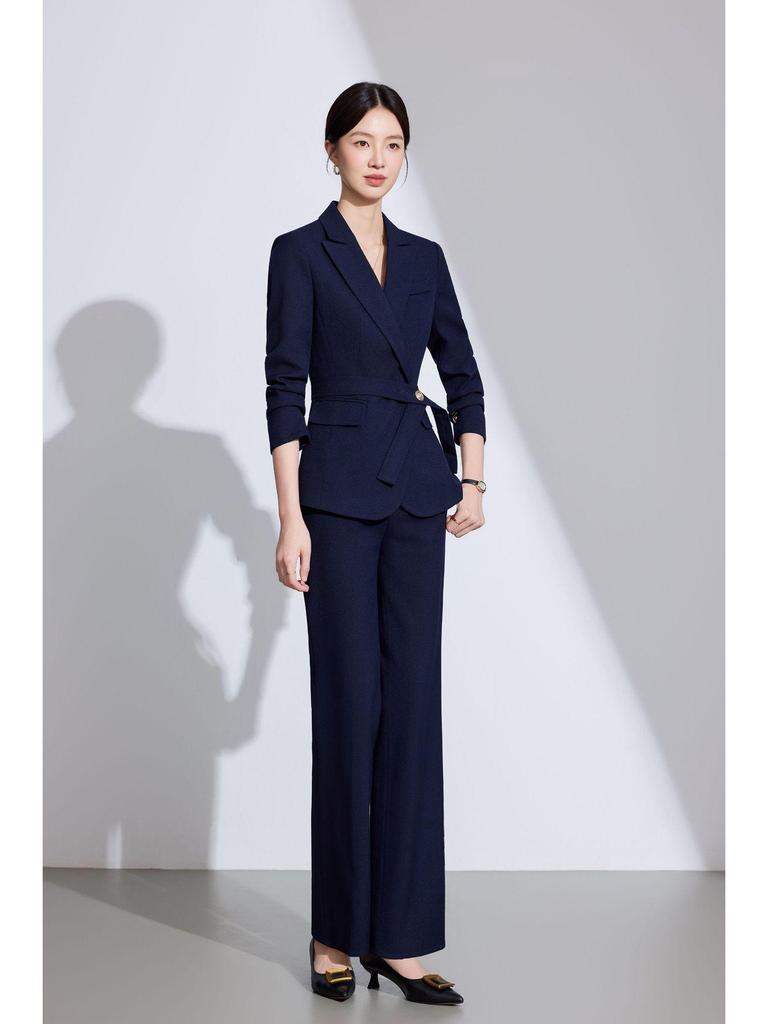 Элегантный женский костюм-блейзер с длинным рукавом: Современный, Роскошный, Стройнящий, Повседневный, Идеальный для Рабочего места или Проведения Мероприятий.