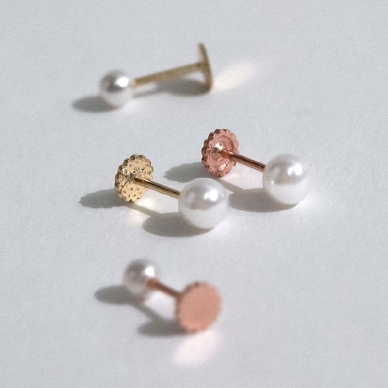 JEWNEL 14K Milk Pearl Labret Piercing (2 sizes)