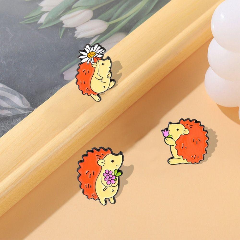 Violin French Horn Cartoon Hedgehog Brooch Musician Audience Pin Backpack Decoration Enamel Badge