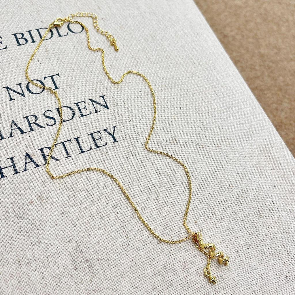 Золотое ожерелье: Элегантная цепочка на ключицу 2024 - новый стильный женский аксессуар