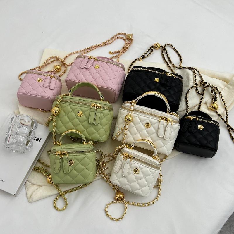 Hand Carry Retro Fashion Box Bag, Small Fragrant Wind Rhombus Small Square Bag, High-End Single Shoulder Women'S Bag