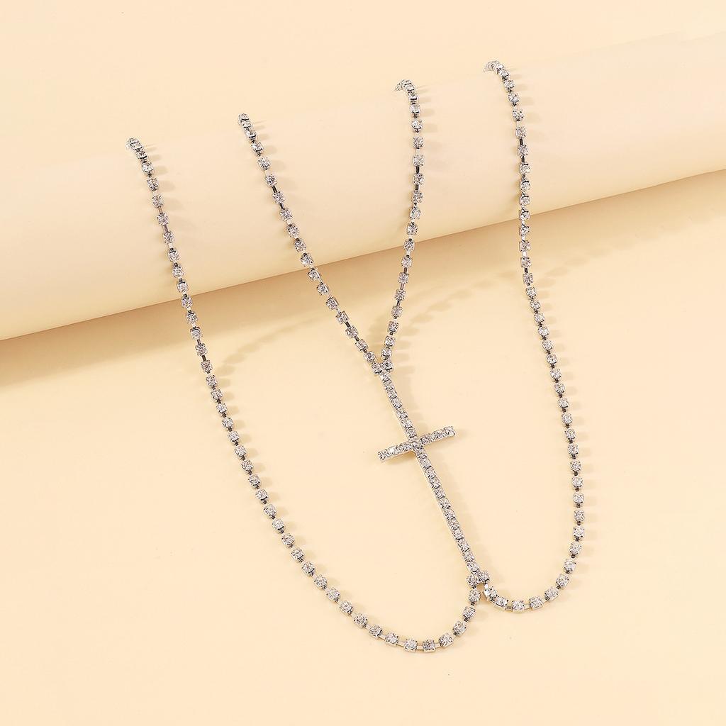 Sexy Halter Neck Body Chain For Women Fashionable Diamond Claw Chain Cross Chest Chain Nightclub Street Shooting Accessories