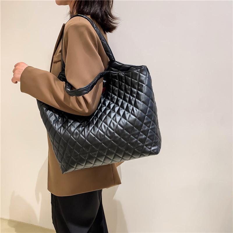 Chic Soft Pu Leather Tote Bag For Women 2023 Vintage Handbag With Inner Pocket