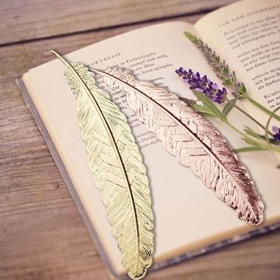 Закладка для книг в виде пера